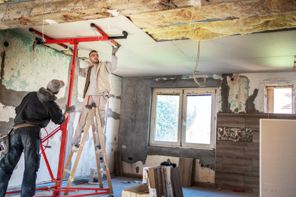 Best Garage Insulation Installation  in Hubbard, OH